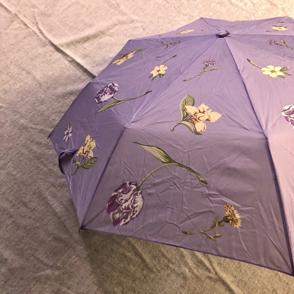 NWOT - Lovely Lavender Floral Umbrella - Picture 5 of 16